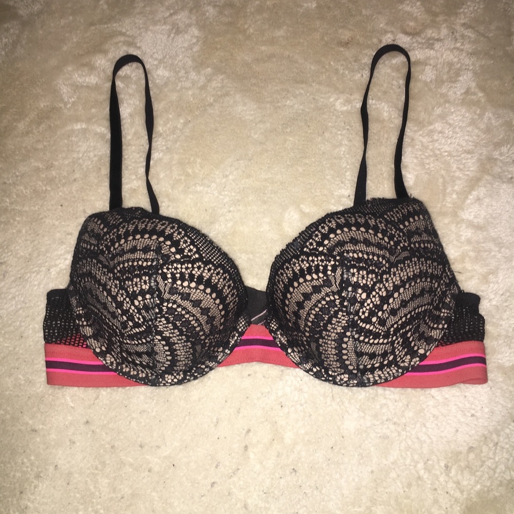 Victoria Secret Push Up Bra 34B
